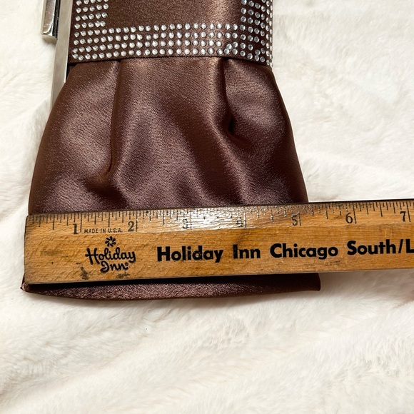 NEW BROWN W/RHINESTONES CLUTCH PURSE BIJOUX TERNER - Picture 10 of 11